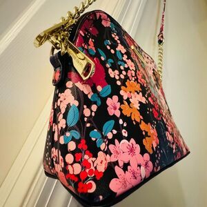 Steve Madden shoulder bag in floral print, pre-loved